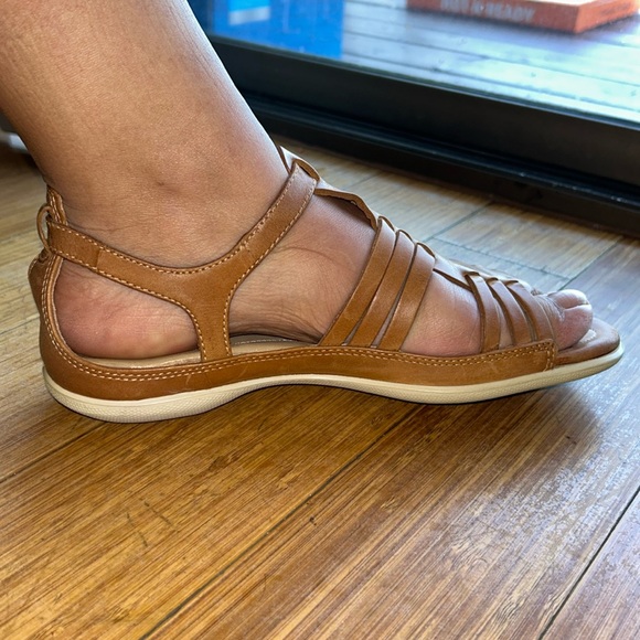 Ecco Tan Leather Fisherman Sandals - Picture 6 of 9